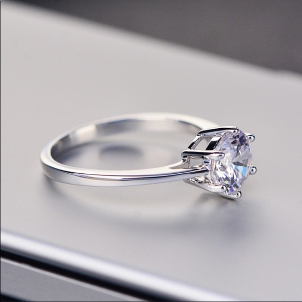 Last 1 🎄💣2CT Cubic Zirconia Solitaire Ring!!❤️💚 - Picture 6 of 8